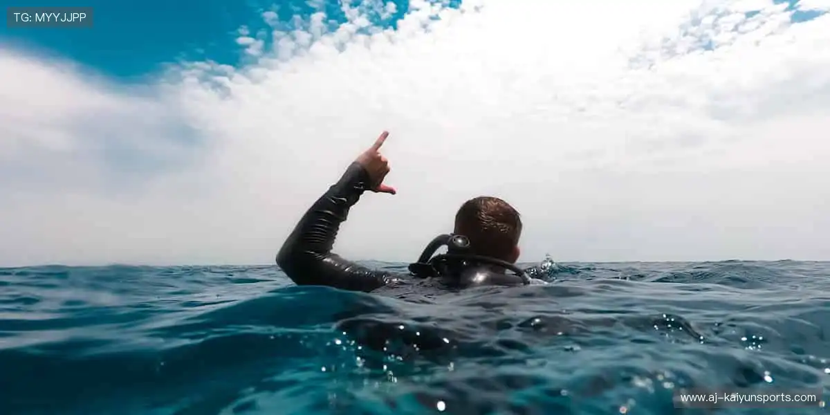 📺高清直播，每一个进球都让你身临其境！🏀